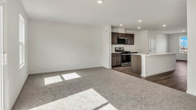 427 lakeshore Court, St. Charles, IL 60174