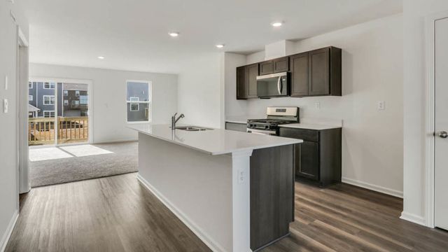 427 lakeshore Court, St. Charles, IL 60174