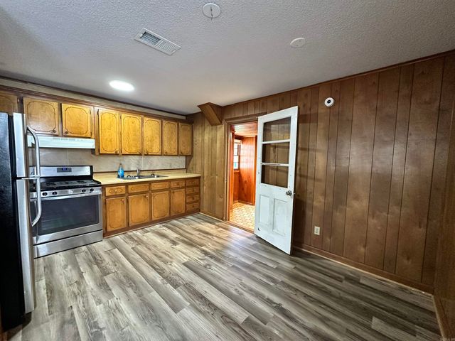 189 Roosevelt Road, Jacksonville, AR 72076