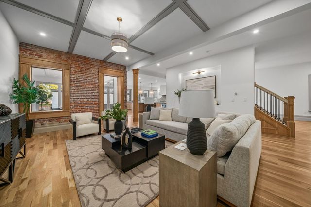 34 Woodland Avenue, Columbus, OH 43203