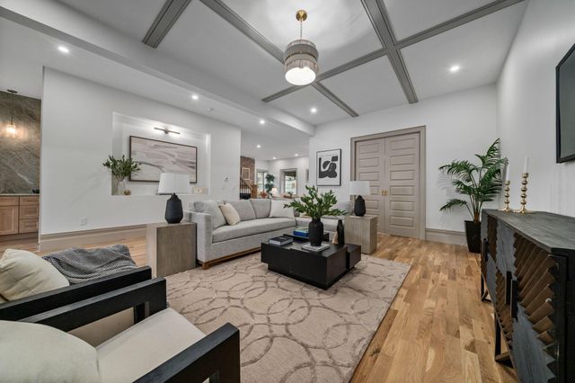 34 Woodland Avenue, Columbus, OH 43203