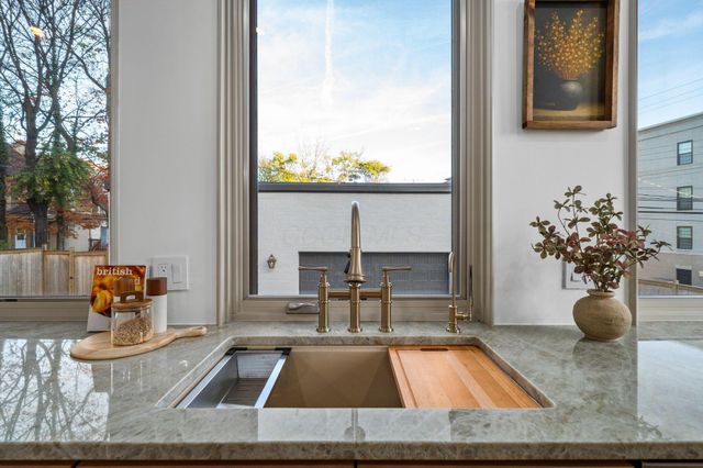 34 Woodland Avenue, Columbus, OH 43203