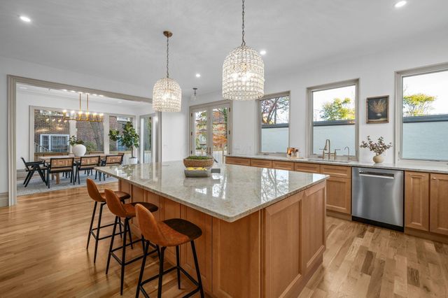 34 Woodland Avenue, Columbus, OH 43203