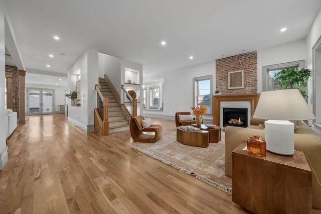 34 Woodland Avenue, Columbus, OH 43203