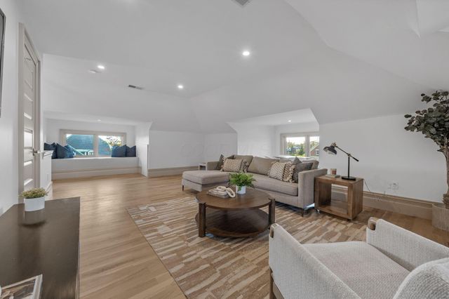 34 Woodland Avenue, Columbus, OH 43203