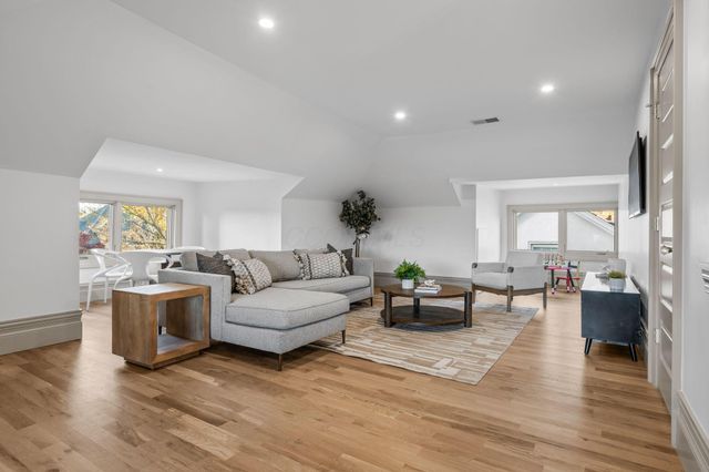 34 Woodland Avenue, Columbus, OH 43203