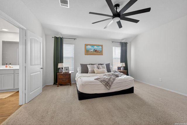 1037 NORWAY DR, Seguin, TX 78155