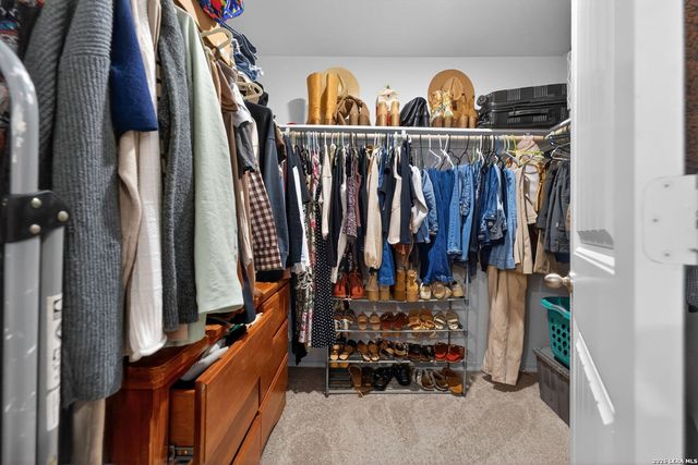 1037 NORWAY DR, Seguin, TX 78155