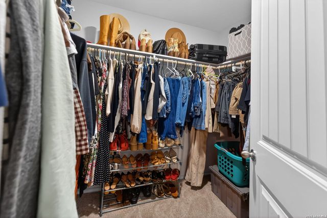 1037 NORWAY DR, Seguin, TX 78155