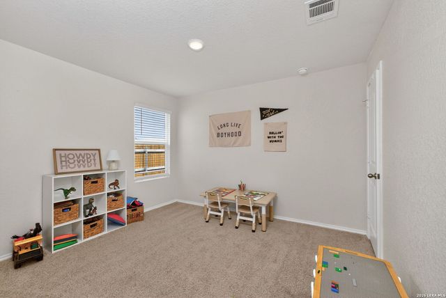 1037 NORWAY DR, Seguin, TX 78155