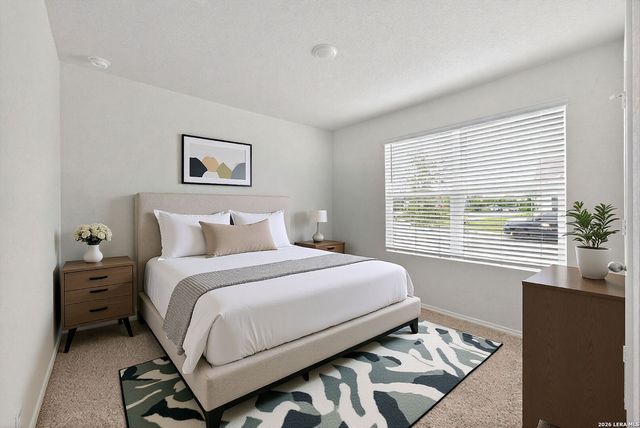 1037 NORWAY DR, Seguin, TX 78155