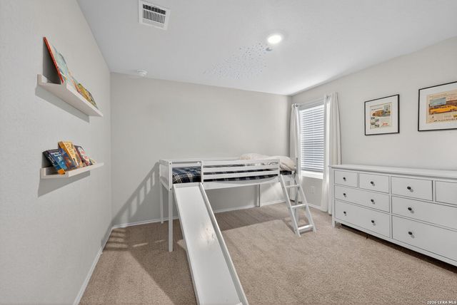 1037 NORWAY DR, Seguin, TX 78155