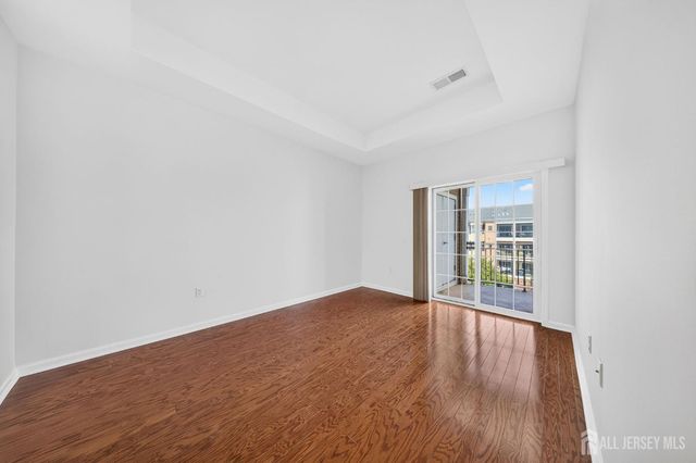 645 Doral Court, Piscataway, NJ 08854