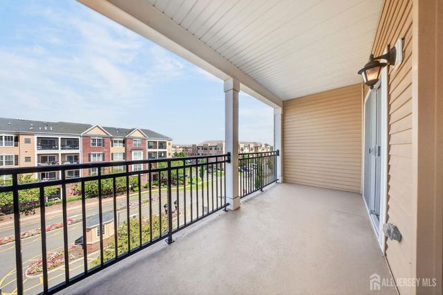 645 Doral Court, Piscataway, NJ 08854