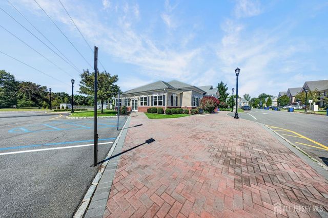 645 Doral Court, Piscataway, NJ 08854