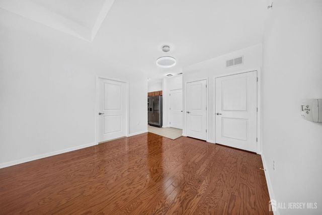 645 Doral Court, Piscataway, NJ 08854