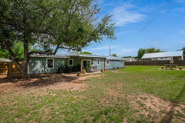 874 Pine LN, Cottonwood Shores, TX 78657