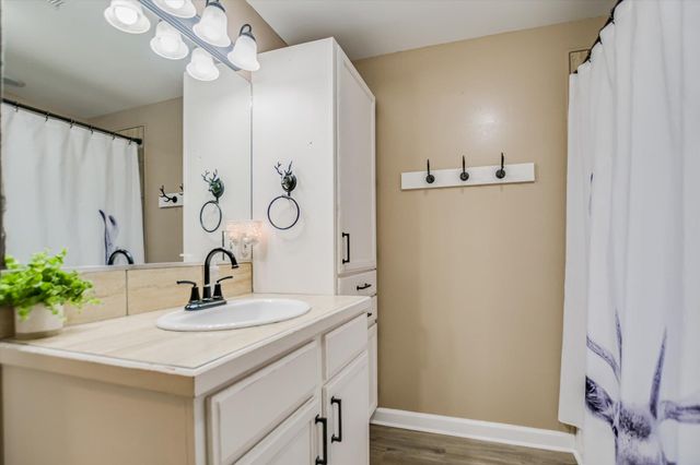 874 Pine LN, Cottonwood Shores, TX 78657