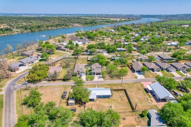 874 Pine LN, Cottonwood Shores, TX 78657
