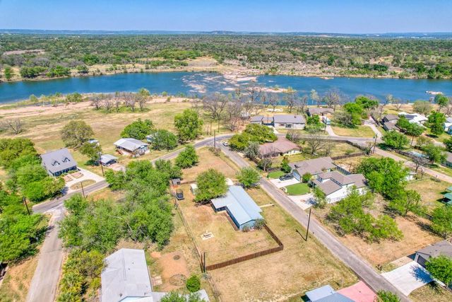 874 Pine LN, Cottonwood Shores, TX 78657