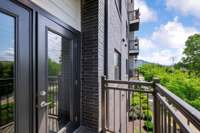 782 Riverfront Parkway 208, Chattanooga, TN 37402