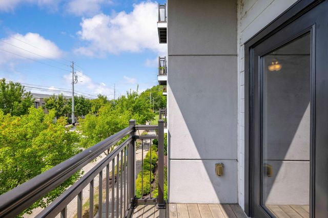 782 Riverfront Parkway 208, Chattanooga, TN 37402