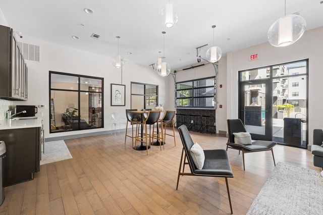 782 Riverfront Parkway 208, Chattanooga, TN 37402