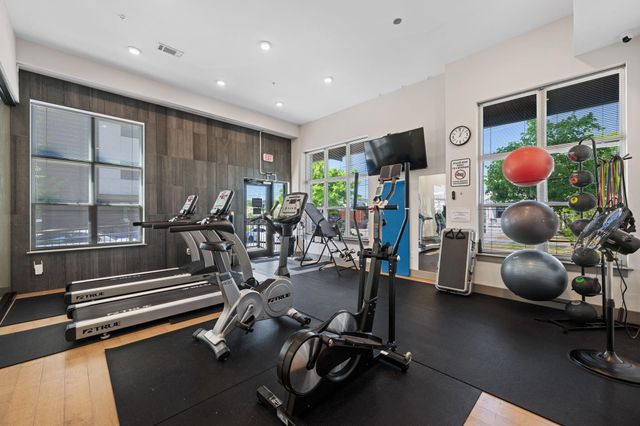 782 Riverfront Parkway 208, Chattanooga, TN 37402