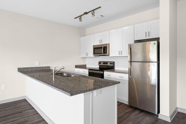 782 Riverfront Parkway 208, Chattanooga, TN 37402