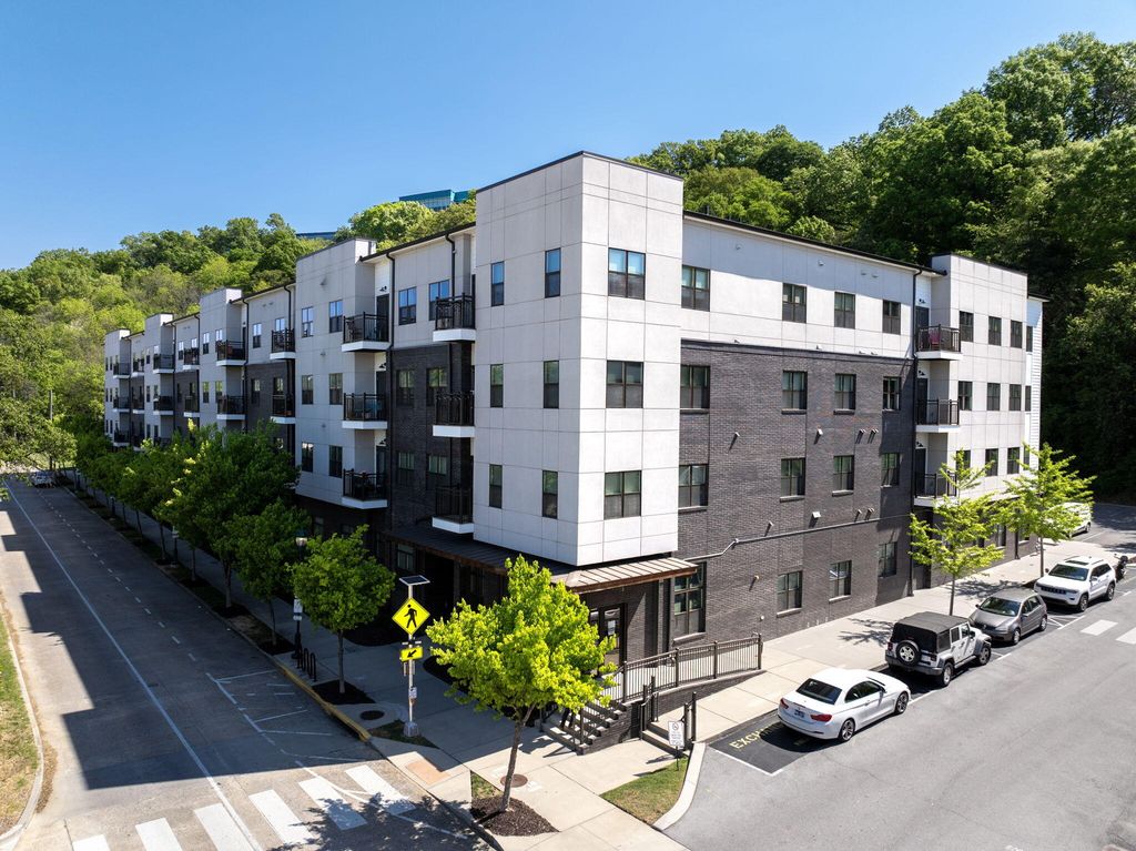 782 Riverfront Parkway 208, Chattanooga, TN 37402