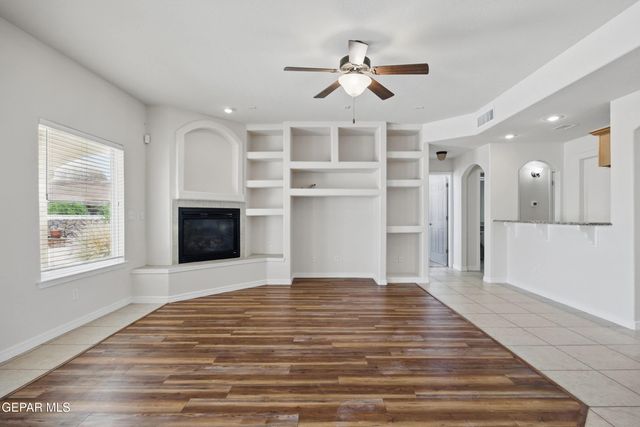 6212 Franklin Hawk Avenue, El Paso, TX 79912