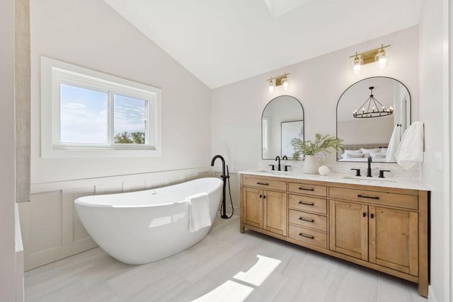 15765 Garden View Drive, Apple Valley, MN 55124