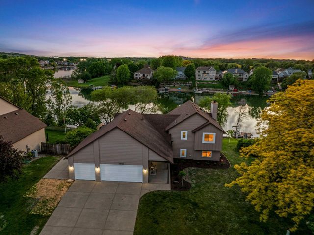 15765 Garden View Drive, Apple Valley, MN 55124