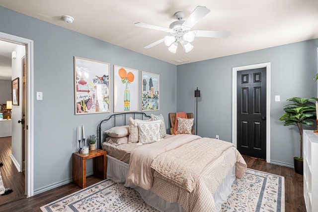 832 Hometown PKWY, Kyle, TX 78640