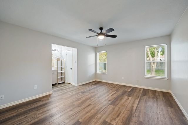 8217 O'Brian, North Richland Hills, TX 76180