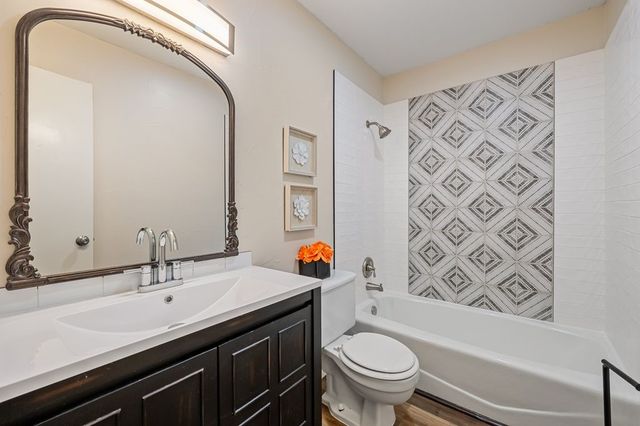 8217 O'Brian, North Richland Hills, TX 76180