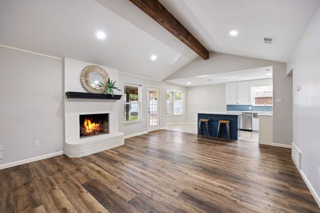 8217 O'Brian, North Richland Hills, TX 76180