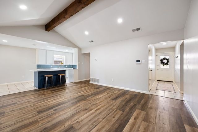 8217 O'Brian, North Richland Hills, TX 76180