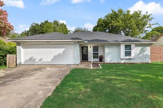 8217 O'Brian, North Richland Hills, TX 76180