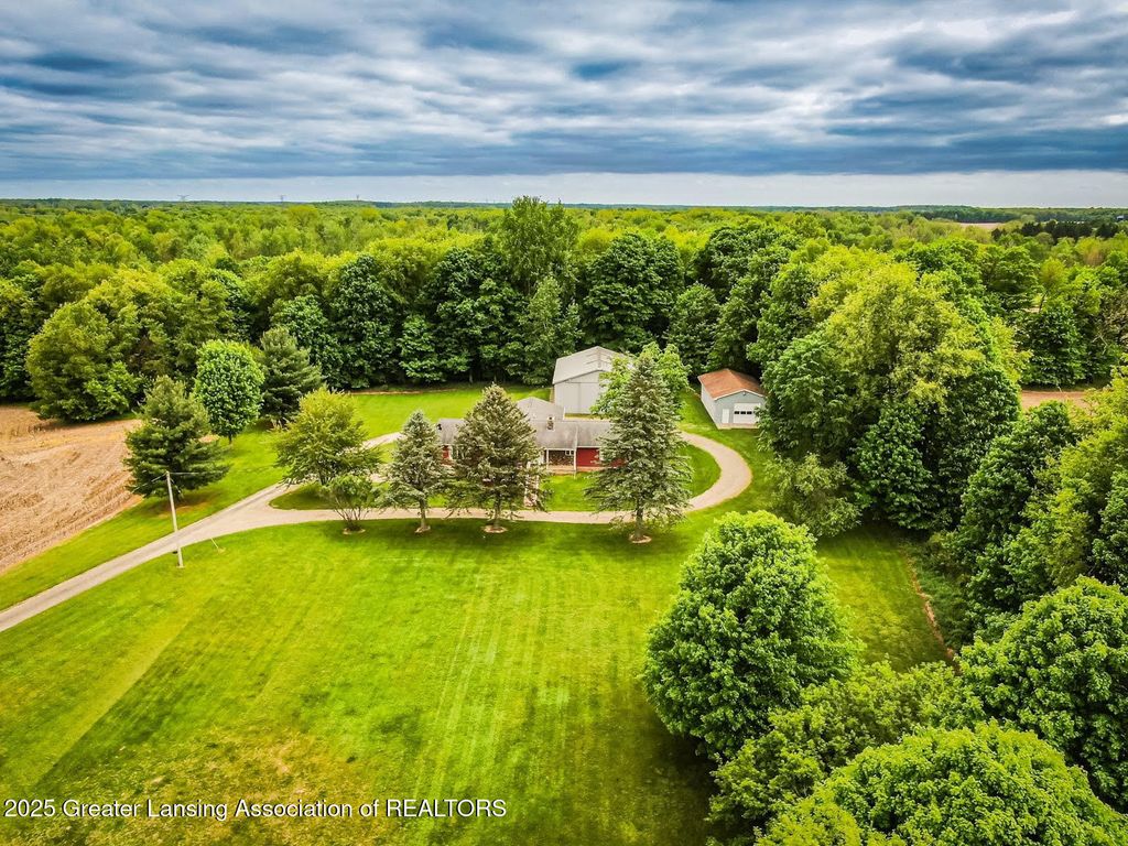 2278 Narrow Lake Road, Charlotte, MI 48813