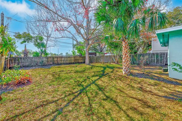 715 1ST AVENUE NE, Largo, FL 33770