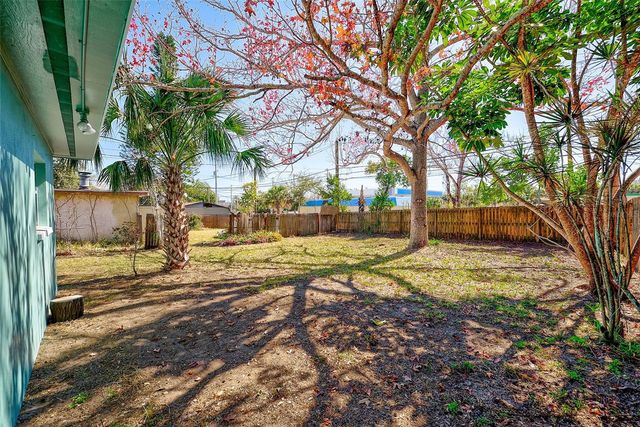 715 1ST AVENUE NE, Largo, FL 33770