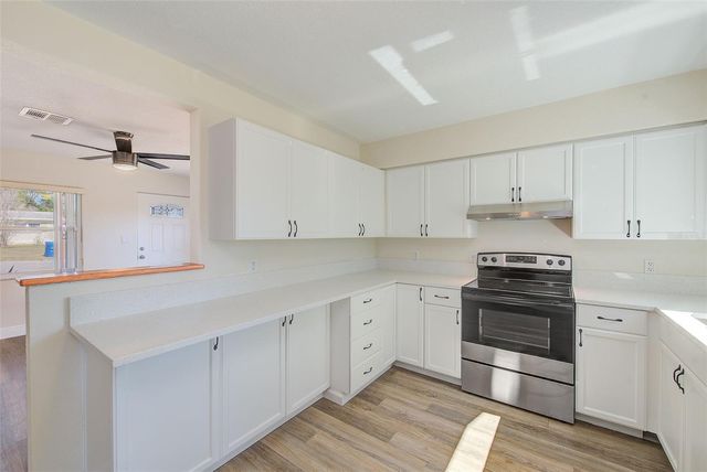 715 1ST AVENUE NE, Largo, FL 33770