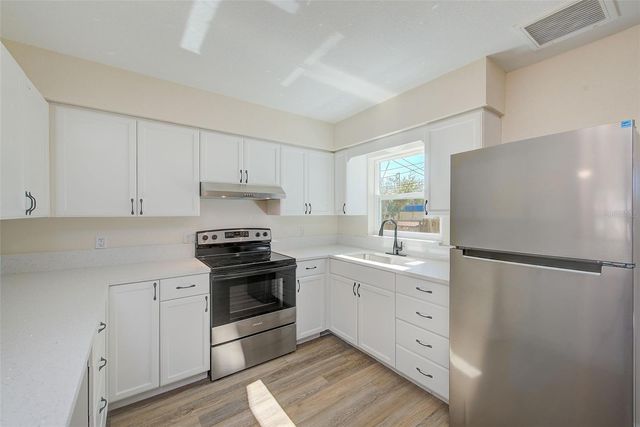 715 1ST AVENUE NE, Largo, FL 33770