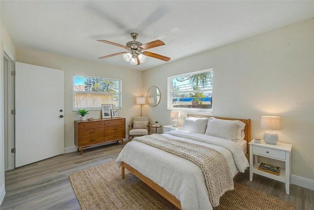 715 1ST AVENUE NE, Largo, FL 33770