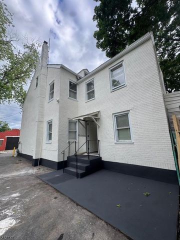 8 Hanover St, Phillipsburg Town, NJ 08865