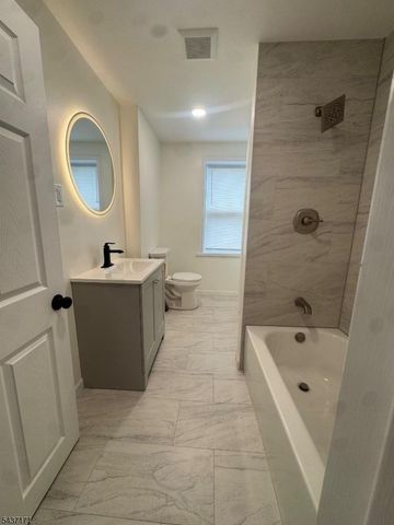 8 Hanover St, Phillipsburg Town, NJ 08865