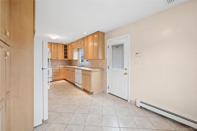 199 Sycamore Avenue, Bethpage, NY 11714