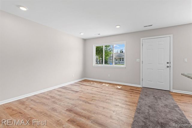 11051 Maxwell Avenue, Warren, MI 48089