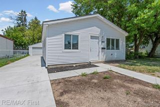 11051 Maxwell Avenue, Warren, MI 48089